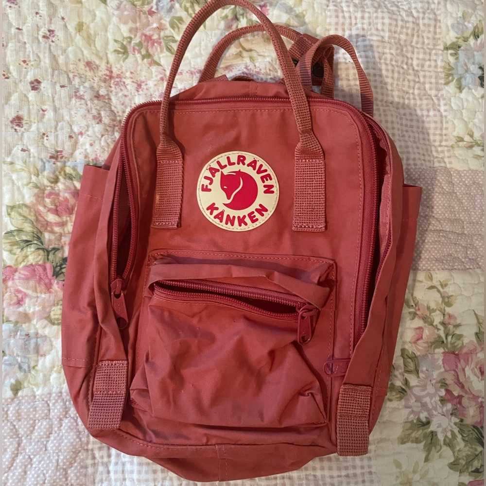 Fjallraven Kranken Mini Backpack || gently used & in good condition